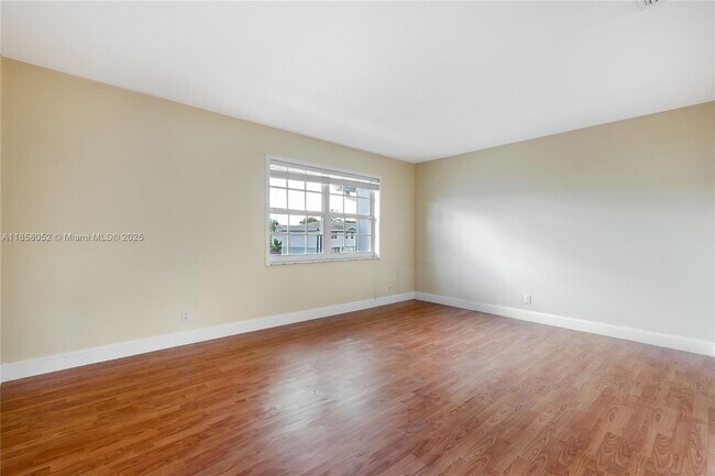 Building Photo - 1824 SW 81st Way