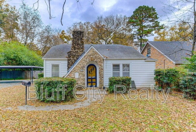 Primary Photo - 716 Loeb St