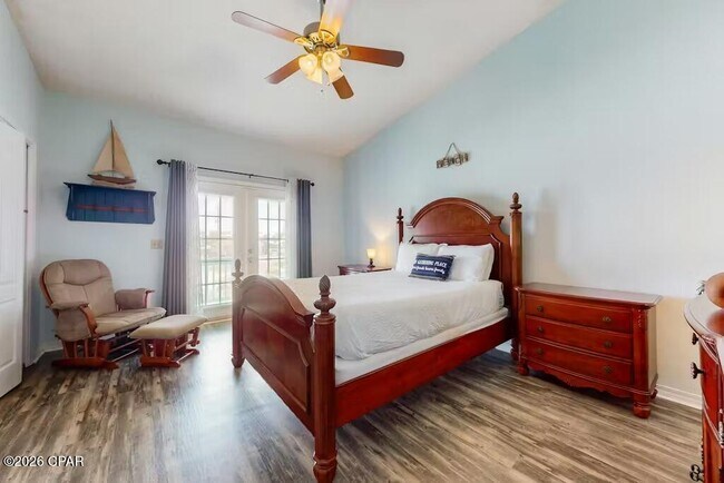 Building Photo - 8013 Beach Dr