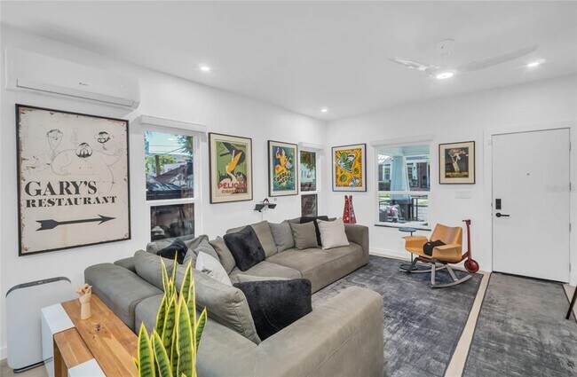 Building Photo - 747 2nd St N