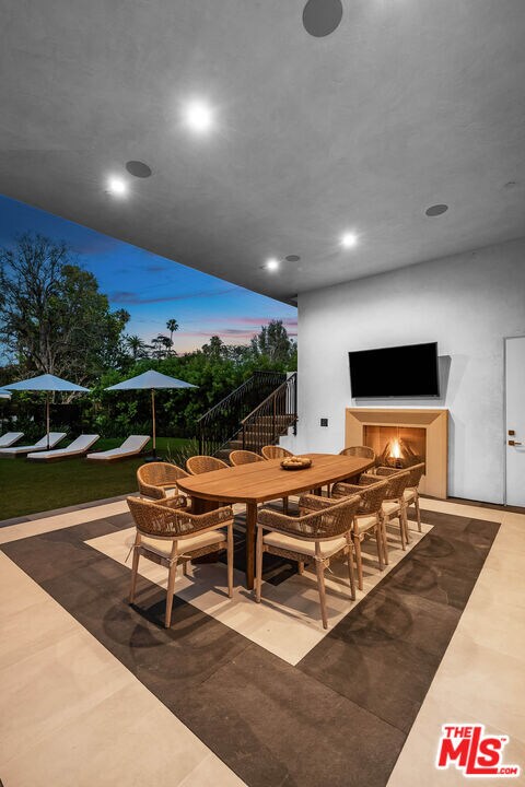 Building Photo - 616 N Alpine Dr