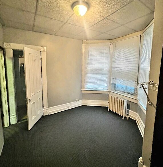 Building Photo - 1216 State St