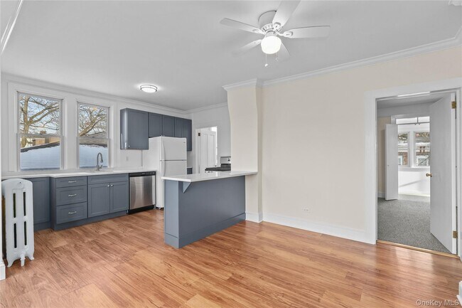 Building Photo - 10 S Eckar St