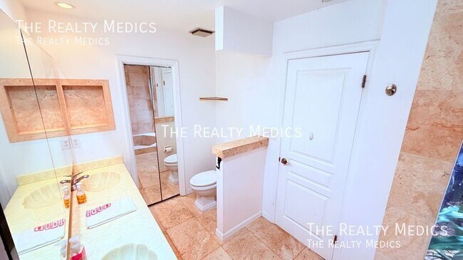 Building Photo - 909 Gazell Trail