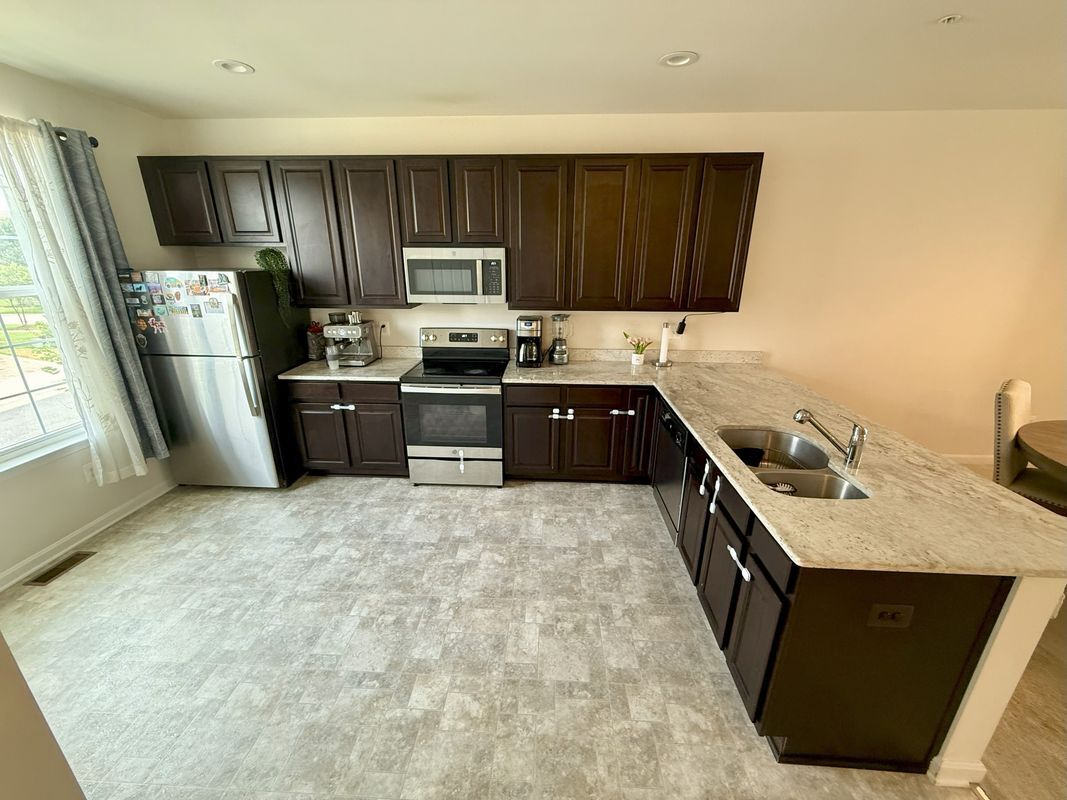 Building Photo - 111 Clydesdale Ln