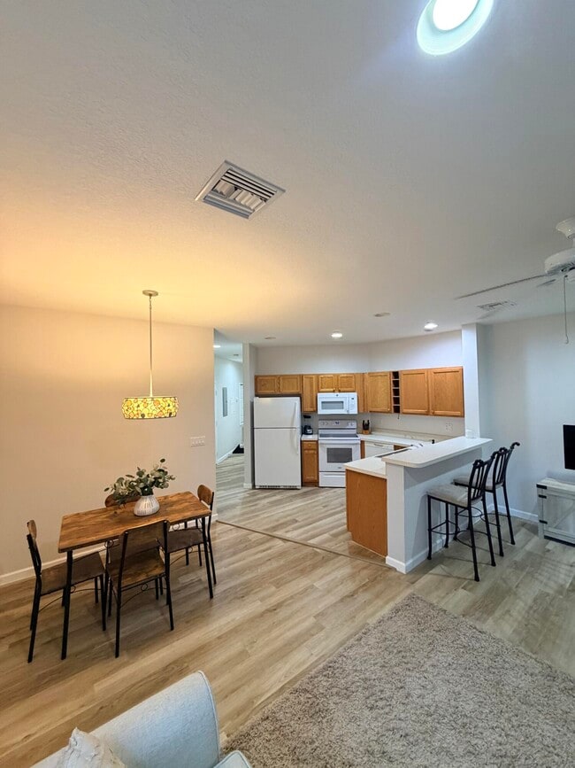 Building Photo - 8927 Sandshot Ct