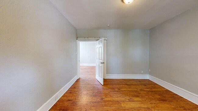 Building Photo - 3347 Seymour Ave
