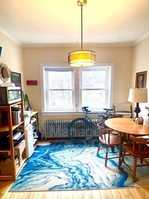 Building Photo - 1063 W Dakin St