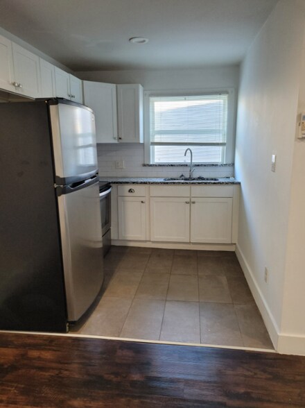 Building Photo - 740 Edgemont Ave