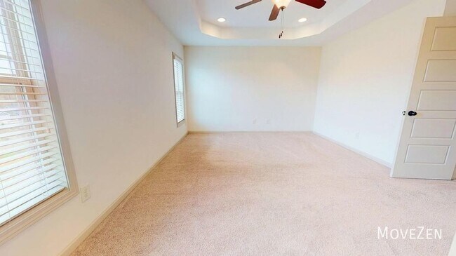 Building Photo - 143 Balboa Pkwy