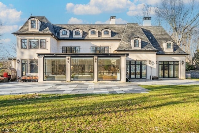 Building Photo - 6 Deer Trail Rd