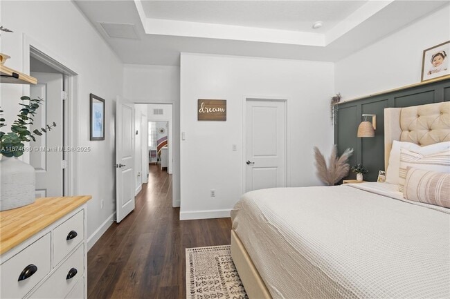 Building Photo - 4859 NW 55th Pl