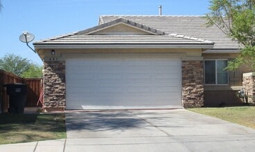 Building Photo - 461 Morongo Dr