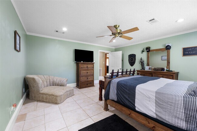 Building Photo - 22831 Fritz Ln