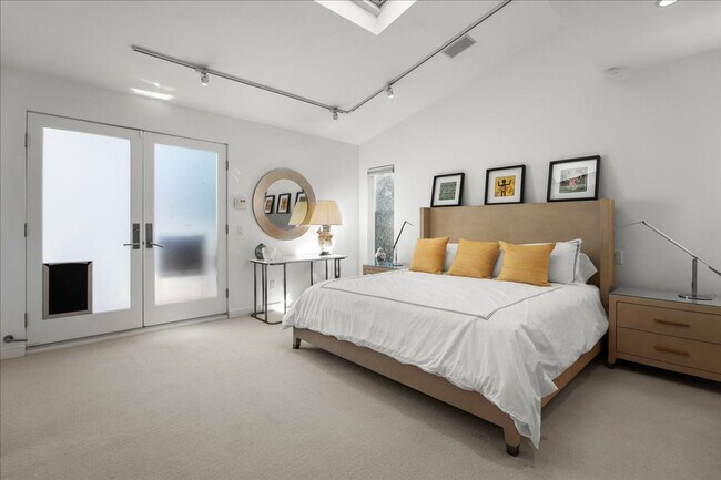 Building Photo - Modern 2BR Architectural + Rooftop in Prime West Hollywood