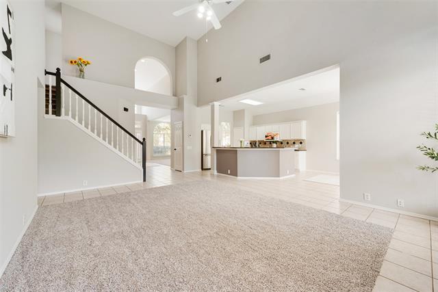 Building Photo - 3320 Chantilly Dr