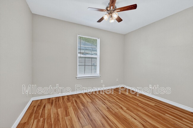 Building Photo - 1219 W Elm St