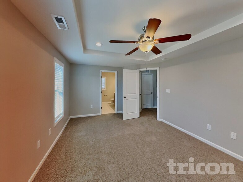 Building Photo - 123 Diploma Dr