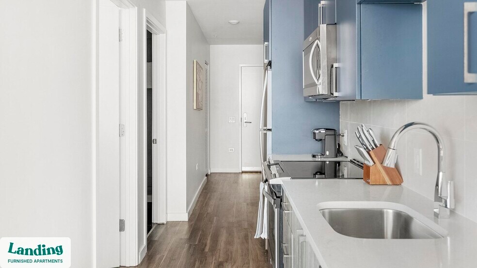 Building Photo - 2010 West End Ave