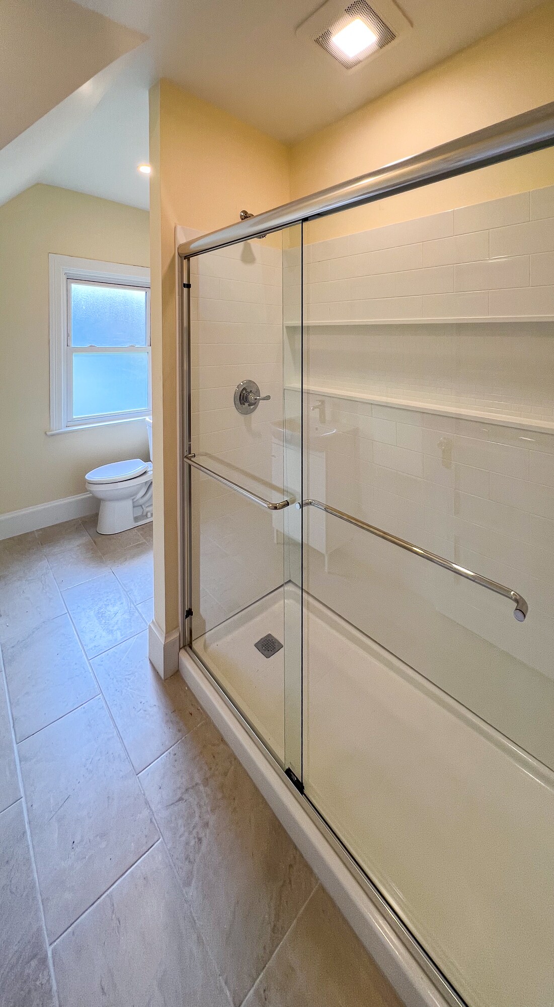 Bathroom - 926 Savannah Ave