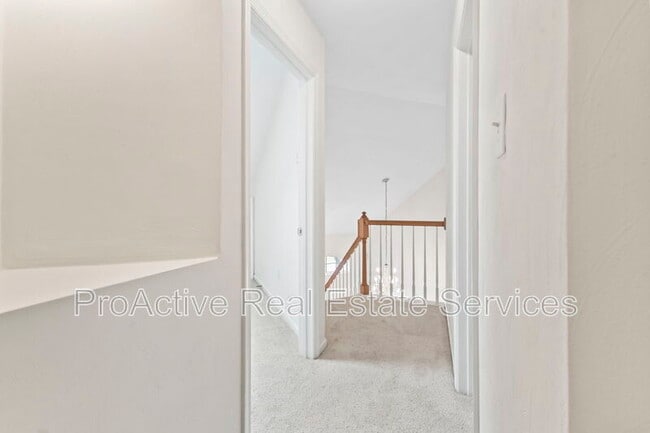 Building Photo - 9468 Bay Front Dr