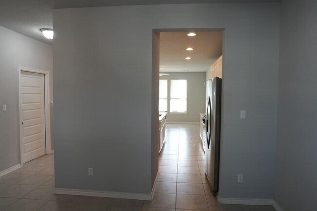 Building Photo - 808 Alta Wy