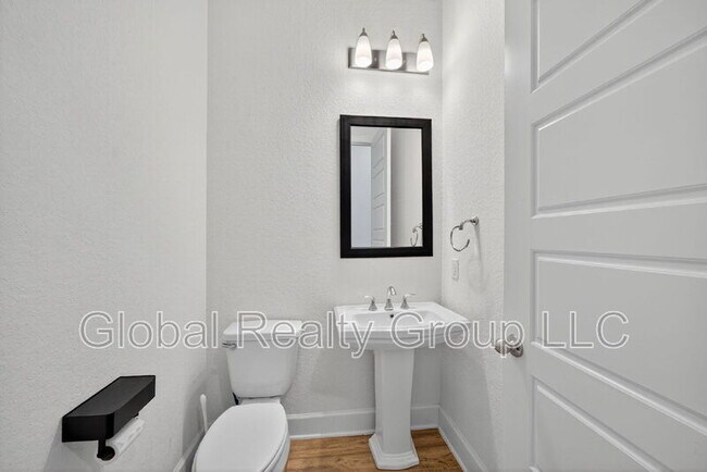 Building Photo - 14122 Sam Houston Way