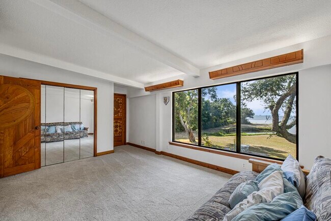 Building Photo - 4811 Soundside Dr