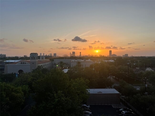 Building Photo - 3600 Montrose Blvd