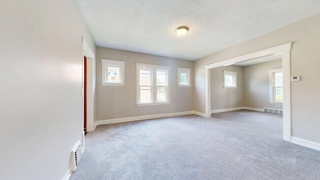 Building Photo - 3001 Denison Ave