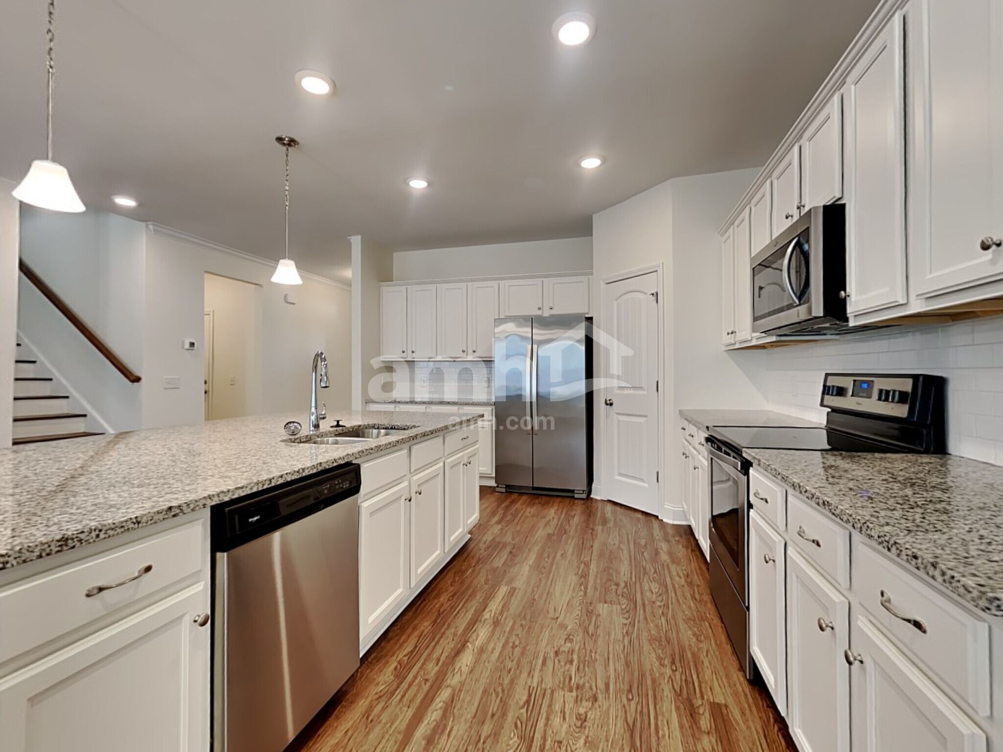 Building Photo - 104 Stagecoach Ln