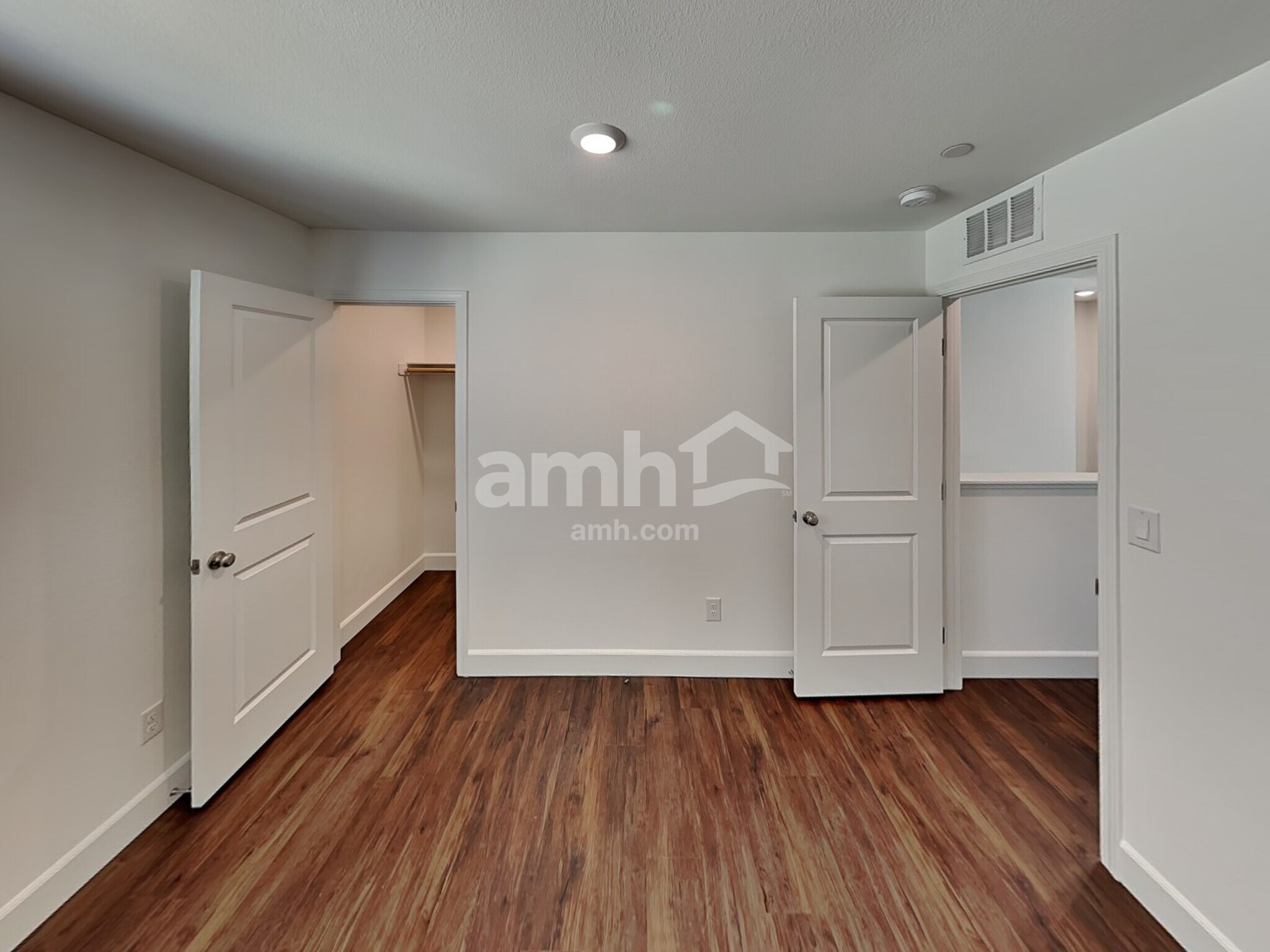 Building Photo - 104 Island Plumeria Ln