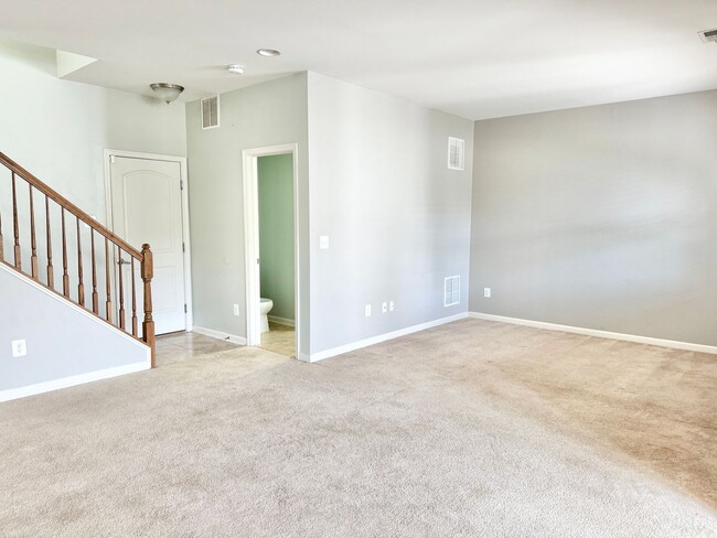 Building Photo - COLONIAL FORGE TOWNHOUSE - STAFFORD (END UNIT)