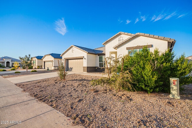 Building Photo - 37728 W San Capistrano Ave