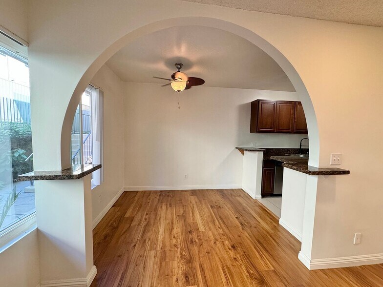 Building Photo - 12618 Pacific Ave