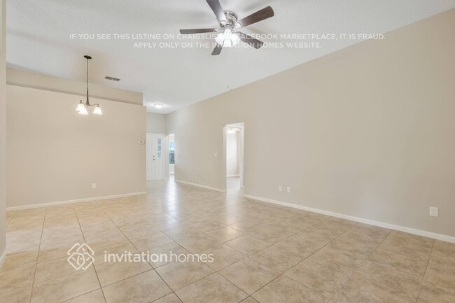 Building Photo - 1800 Northglen Cir