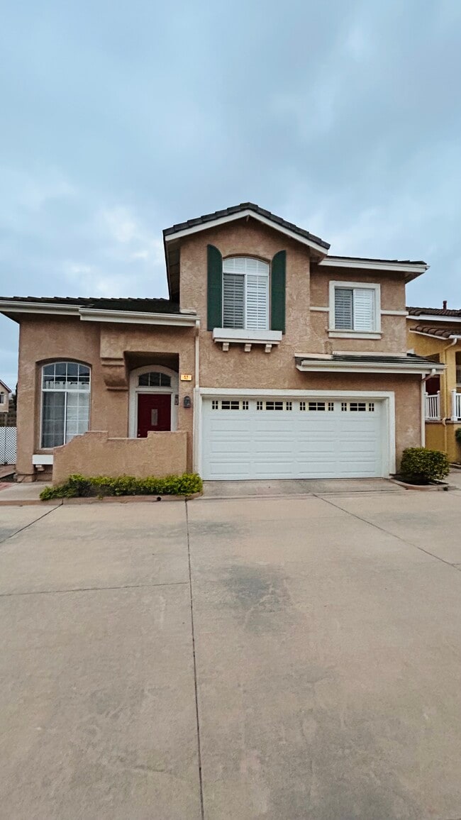 Building Photo - 42 Skyflower Ln