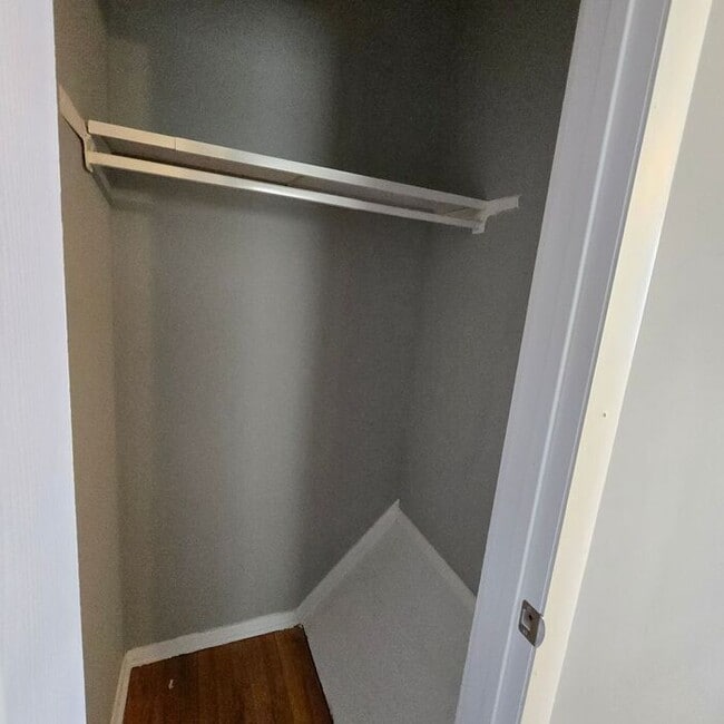Building Photo - Charming 3-Bedroom Home / Pet-Friendly / A...