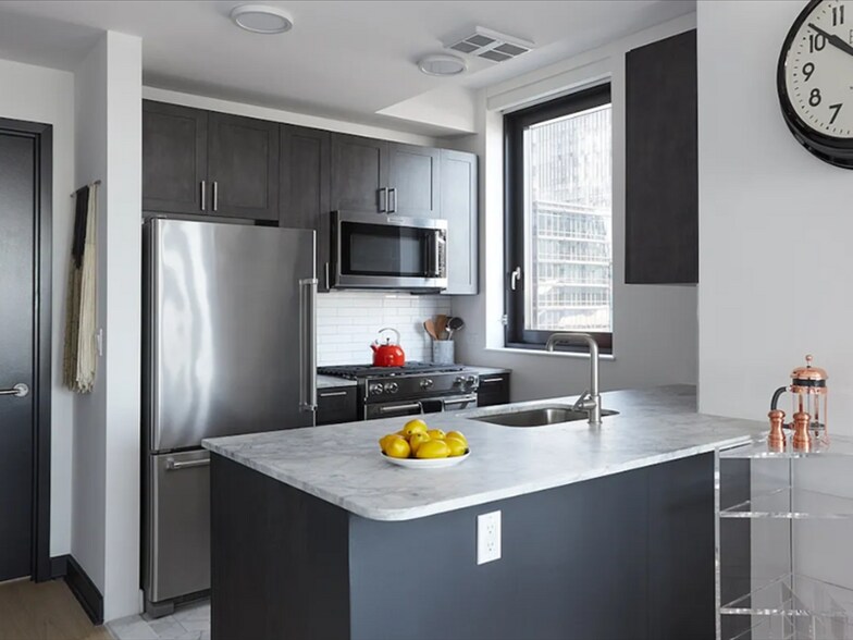 Building Photo - 21 West End Ave