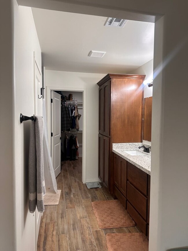 Building Photo - 3bed/2bath ALL tile home built in 2024