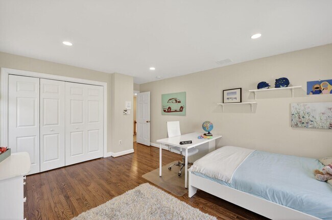 Building Photo - 5115 Cape Cod Ct