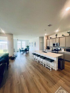 Building Photo - 2807 Gran Castillo Dr