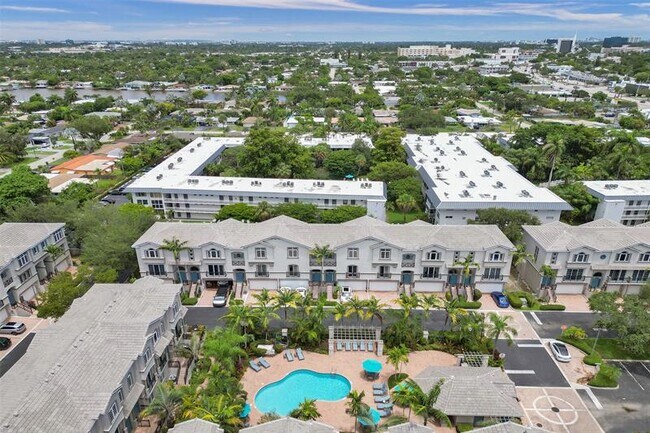 Building Photo - 1861 Coral Heights Blvd
