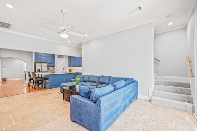 Building Photo - 258 Tuxedo Ave
