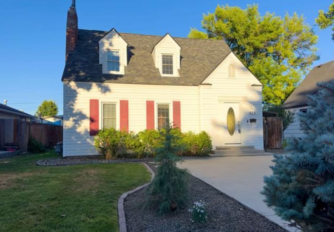 Building Photo - Charming 3-Bedroom Home with Spacious Base...
