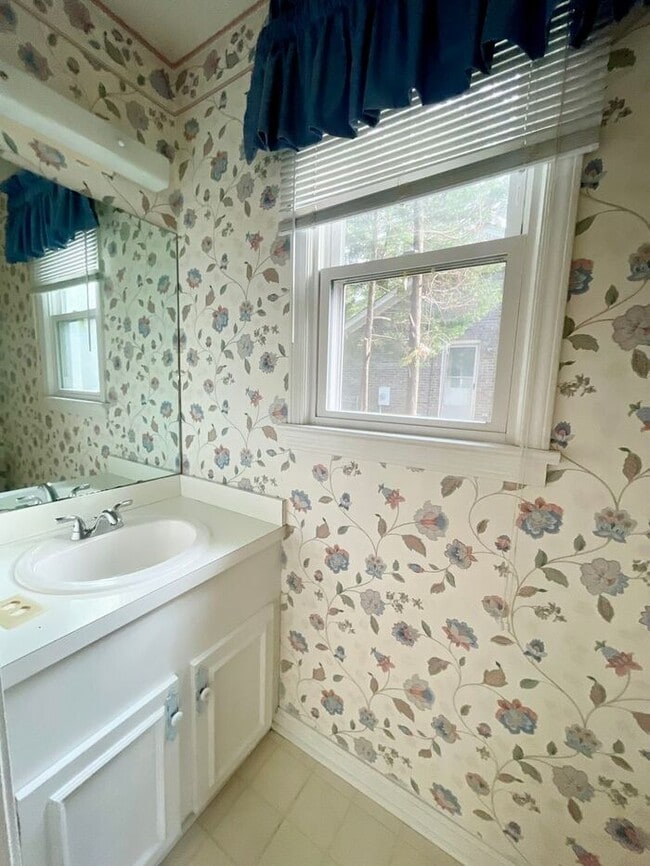 Building Photo - St. Andrews- Offering Self Guided Tour with RENTLY!