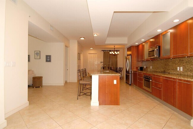 Building Photo - 4445 El Mar Dr