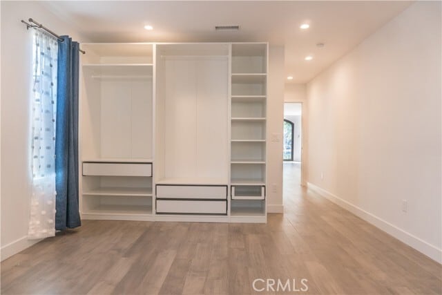 Building Photo - 6850 Encino Ave