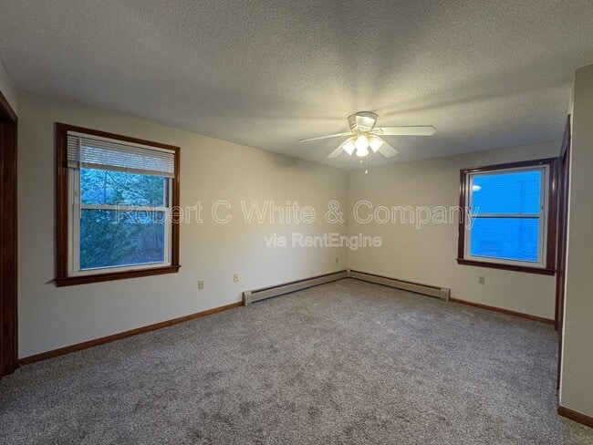 Building Photo - 316 Knob Hill Dr