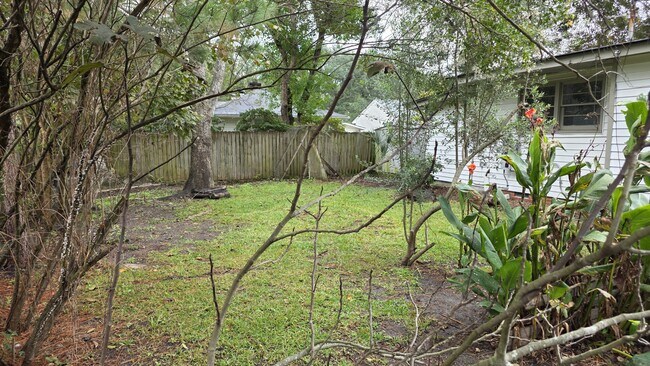 Building Photo - 5226 Ashcroft Ave